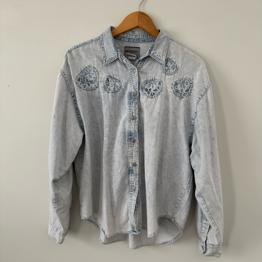 Vintage Jordache Light Blue Acid-Wash Denim button down Shirt